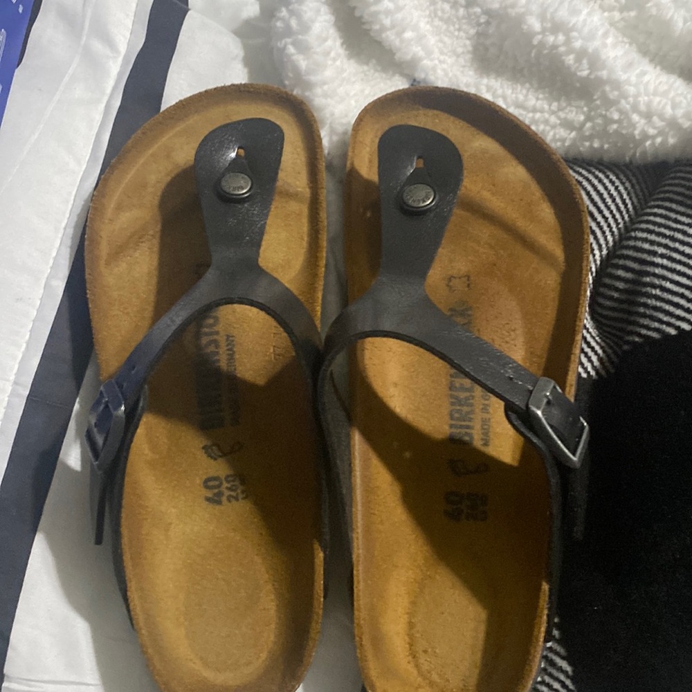 Sandal